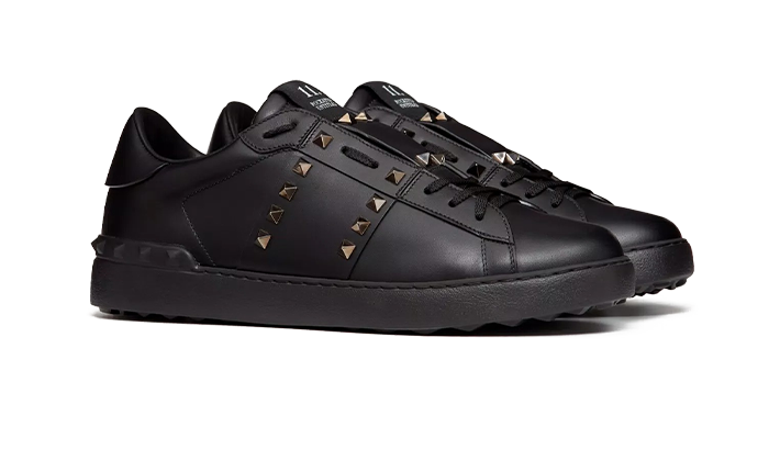 BLACK TIPS