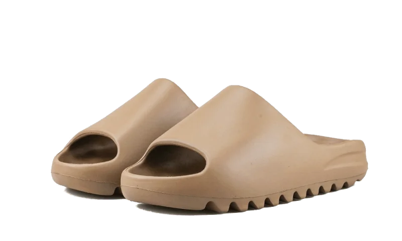 Chinelo castanho-terra