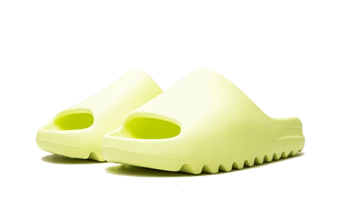 Pantufas que brilham no escuro (Par disponível para substituição)