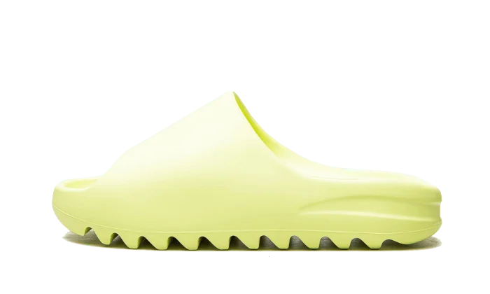 Pantufas que brilham no escuro (Par disponível para substituição)