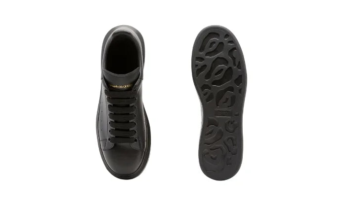 Men’s Oversized Sneaker in Black