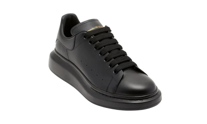 Men’s Oversized Sneaker in Black