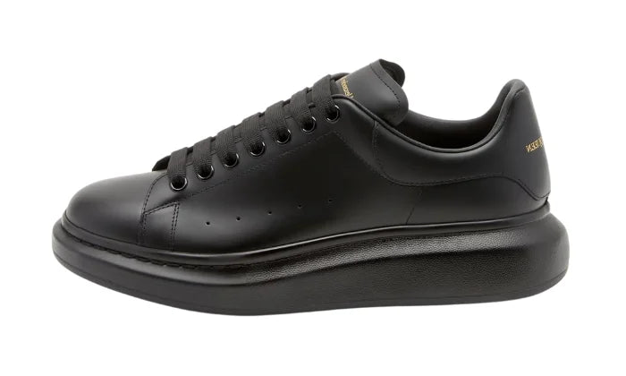 Men’s Oversized Sneaker in Black