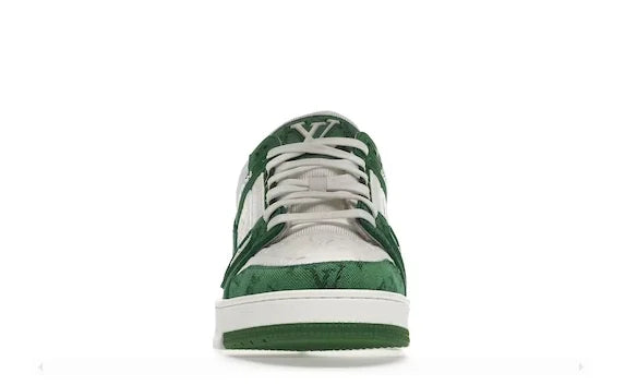 Jeans com monograma verde e branco