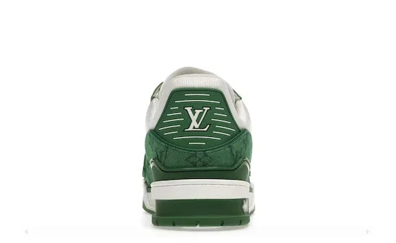 Jeans com monograma verde e branco